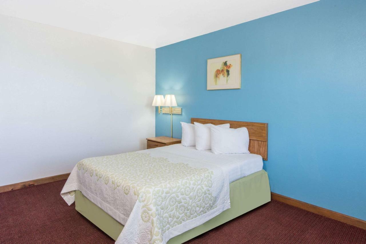 Days Inn By Wyndham Mountain Grove Exteriör bild