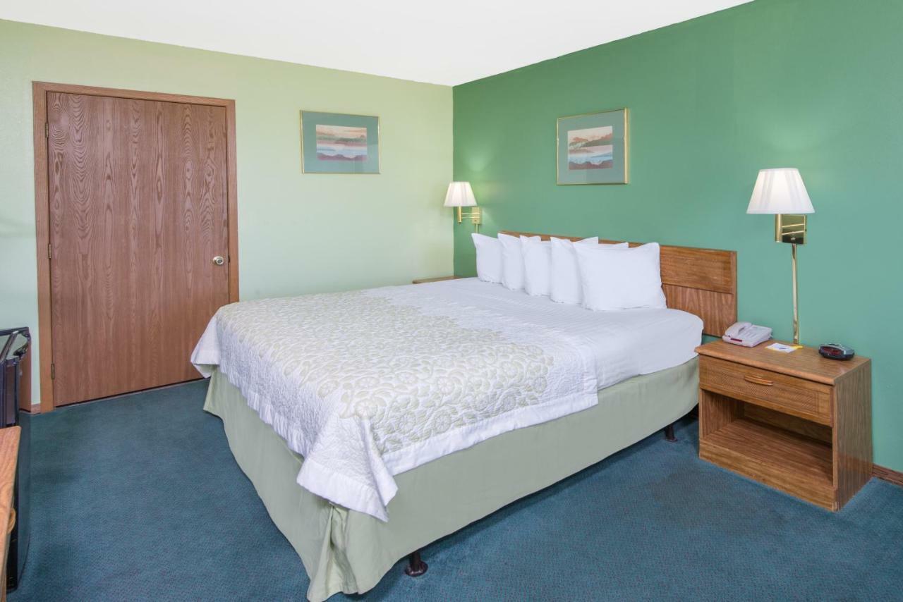 Days Inn By Wyndham Mountain Grove Exteriör bild